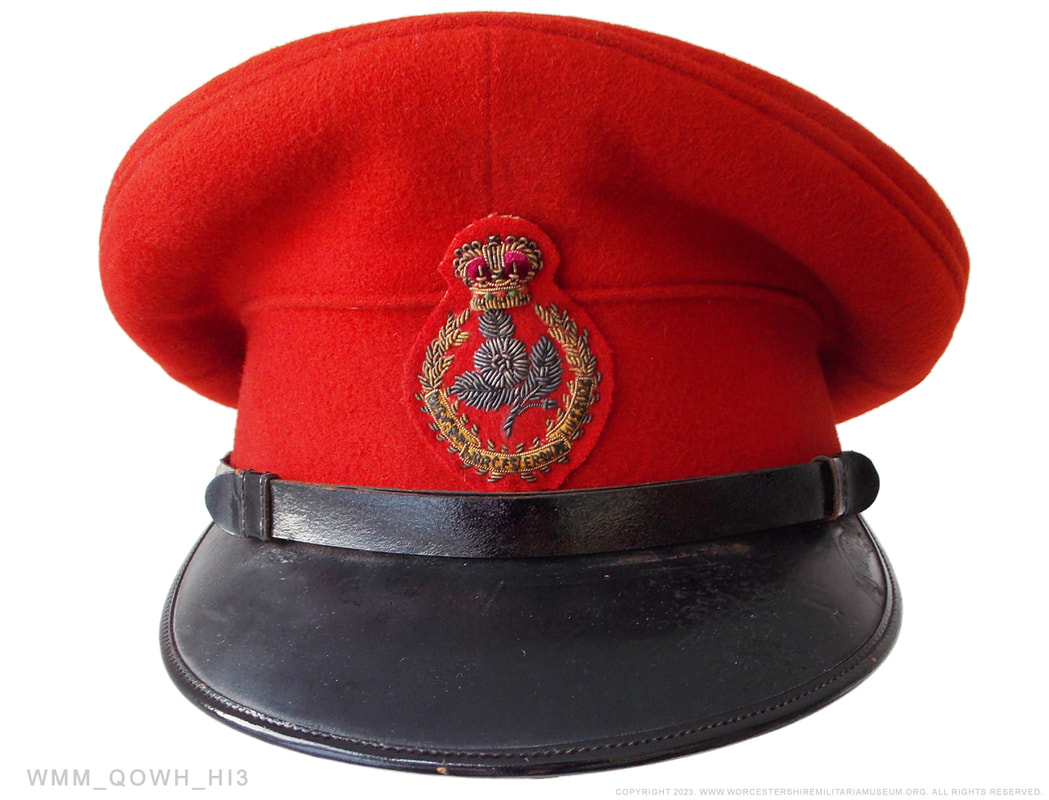 Queens Own Worcester hussars peak cap hat